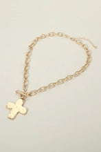 Load image into Gallery viewer, Gold Hammered Metal Toggle Cross Chunky Chain Necklace