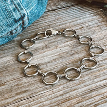 Load image into Gallery viewer, Stainless silver Circle Link Bracelet