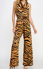Load image into Gallery viewer, Animal Print Sleeveless Jumper