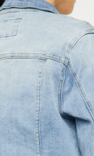 Load image into Gallery viewer, Light Denim Frayed Hem Trucker Jacket