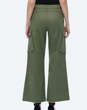 Load image into Gallery viewer, Green Cargo Wide Leg Pants
