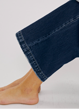 Load image into Gallery viewer, Dark Wide Leg Jeans w/ Jean Belt