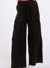 Load image into Gallery viewer, Black Scuba Mineral Washed Cargo Lounge Pants