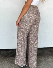 Load image into Gallery viewer, Cheetah Joggers