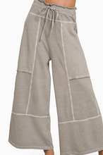 Load image into Gallery viewer, Gray Exposed-Seam Wide Leg Pants