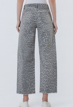 Load image into Gallery viewer, Gray Animal Print Barrel Jeans