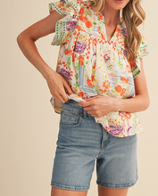 Load image into Gallery viewer, Floral Flutter Sleeve Top