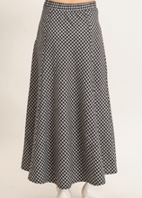 Load image into Gallery viewer, Black & White Classic Plaid Midi Skirt