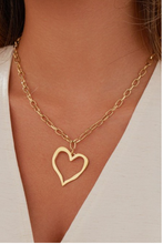 Load image into Gallery viewer, Heart Necklace