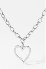 Load image into Gallery viewer, Heart Necklace