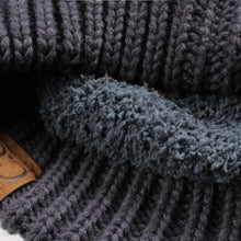 Load image into Gallery viewer, Black Lined Beanie
