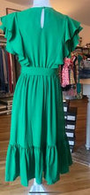 Load image into Gallery viewer, Green Ruffled Edge Sleeveless Dress
