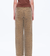 Load image into Gallery viewer, Animal Print Straight Leg Jeans
