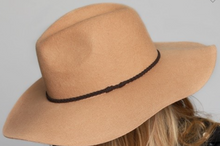 Load image into Gallery viewer, Camel Wide Brim Hat
