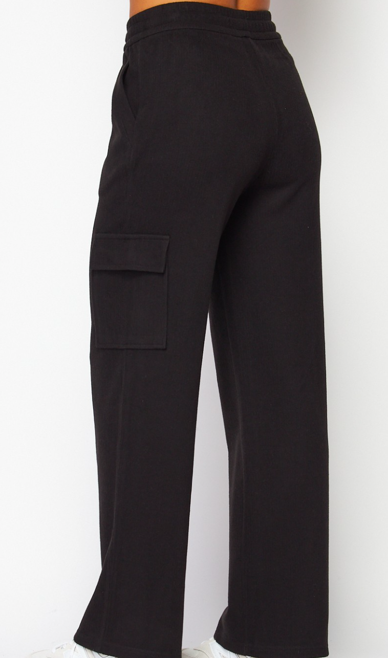 【PORTERNA】CP Cargo Lounge Pants C.P. Company PANTS - CARGO PANT Black | BSTN Store