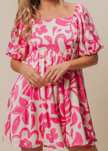Load image into Gallery viewer, Fuchsia Floral Puff Sleeve Dress
