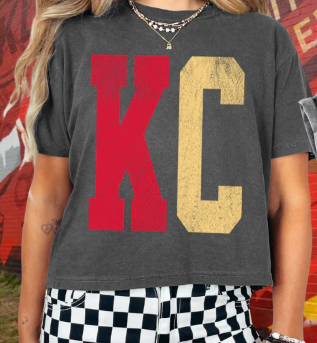 OversizedRed & Gold KC Crop T-Shirt