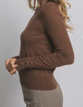 Load image into Gallery viewer, Brown Lightwieght Sweater w/ Detailed Cuff
