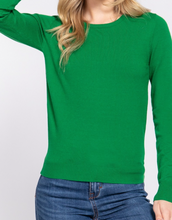 Load image into Gallery viewer, Green Long Sleeve Crew Neck Sweater
