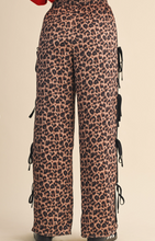Load image into Gallery viewer, Animal Print Side Tying Wide Leg Pants
