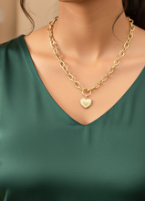 Load image into Gallery viewer, Gold Heart Textured Chain Necklace
