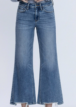 Load image into Gallery viewer, Mid-Rise Crop Vintage Flare Jeans
