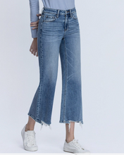 Load image into Gallery viewer, Mid-Rise Crop Vintage Flare Jeans
