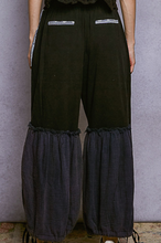 Load image into Gallery viewer, Black Star Patch Gauze Jogger Pants
