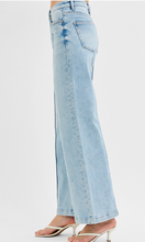 Load image into Gallery viewer, Light Denim Wide-Leg Pintuck Detailed Jeans
