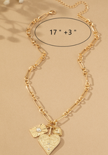 Load image into Gallery viewer, Heart Charm Cluster Chunky Link Chain Necklace
