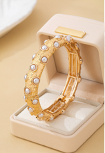 Load image into Gallery viewer, Gold &amp; Pearl Stretchable Bracelet
