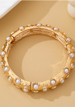 Load image into Gallery viewer, Gold &amp; Pearl Stretchable Bracelet
