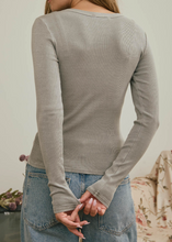 Load image into Gallery viewer, Gray Ribbed Button-Down Top
