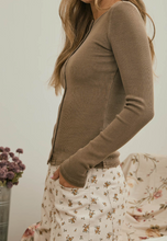 Load image into Gallery viewer, Brown Ribbed Button-Down Top
