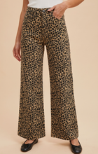 Load image into Gallery viewer, Leopard Print Wide-Leg Denim Jeans
