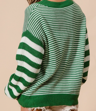 Load image into Gallery viewer, Green &amp; White Cable Knit Sweater
