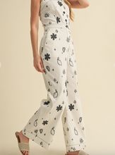 Load image into Gallery viewer, Off White Button Down Jumper

