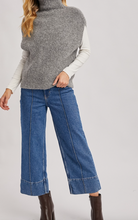 Load image into Gallery viewer, Gray Turtleneck Sleeveless Sweater
